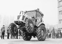 特技拖拉機 特技拖拉機