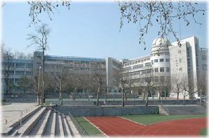 貴陽市清華中學 貴陽市清華中學