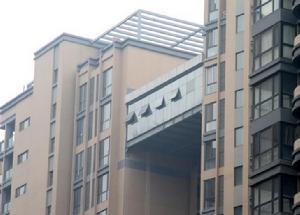 3月6日西安“最牛天橋”被要求限期整改