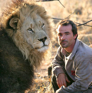 動物學家與獅子