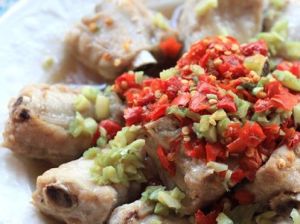 鹽水剁椒排骨 鹽水剁椒排骨