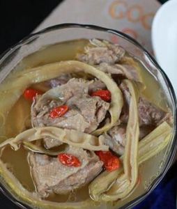 竹筍老鴨湯 竹筍老鴨湯