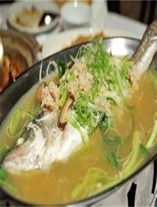 梅子蒸鱸魚 梅子蒸鱸魚