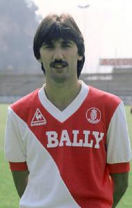 伯納德·根希尼