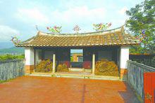 重新修建的鄭紀故居大門