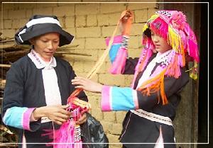 緬族婦女工作中