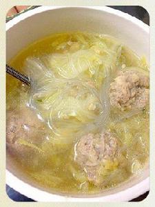 白菜粉條丸子湯 白菜粉條丸子湯
