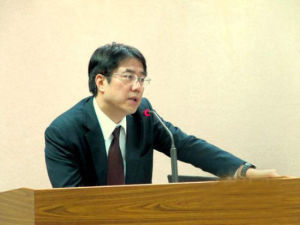 黃偉哲[廣東省美術家協會藝術中心記者]