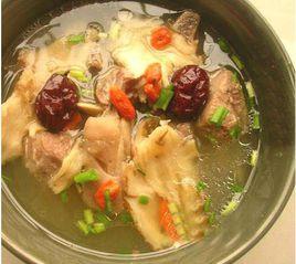 當歸燜羊肉煲 當歸燜羊肉煲