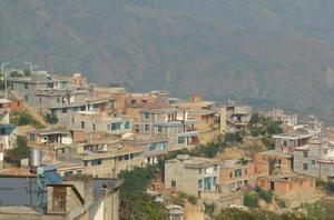 迤薩村[雲南省紅河州紅河縣迤薩鎮迤薩村]