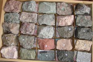 半矽質粘土 半矽質粘土