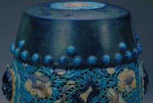 明成化琺花鏤空孔雀花卉紋繡墩 明成化琺花鏤空孔雀花卉紋繡墩