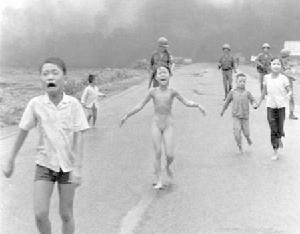 奔跑的小女孩 奔跑的小女孩