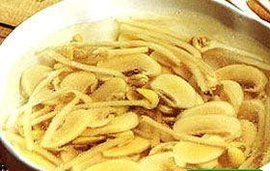 蘑菇黃豆芽湯 蘑菇黃豆芽湯