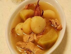 青蘿蔔馬蹄魷魚羹 青蘿蔔馬蹄魷魚羹