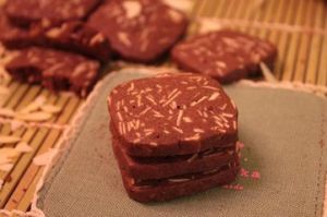 朱古力杏仁曲奇 朱古力杏仁曲奇