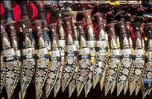 廓爾喀彎刀完全由手工製成