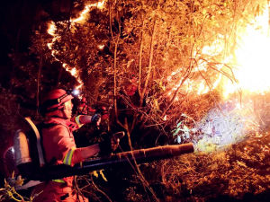 5&middot;7雲南麗江山火