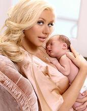 克莉絲汀·阿奎萊拉和兒子