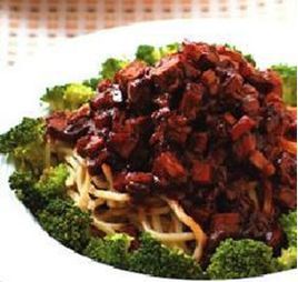 什錦素炸醬涼麵