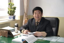 交城中學校長 喬乃文