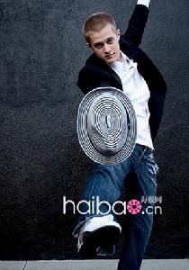 盧卡斯·葛雷畢爾