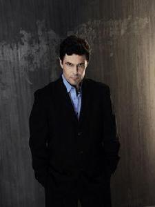 卡洛斯·伯納德