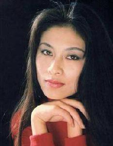 岳紅[八一電影製片廠演員劇團演員]