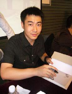 《這裡是北京》主持人