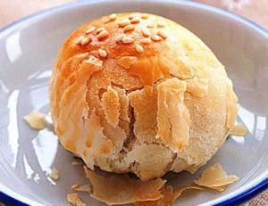 酥皮栗蓉月餅 酥皮栗蓉月餅