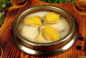 鮑魚鶴鴉煲角螺湯