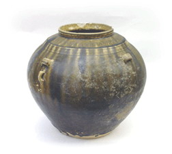 東漢六系青瓷罐