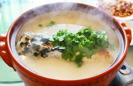 香菜魚頭湯 香菜魚頭湯