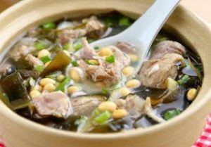 芥菜黃豆排骨湯