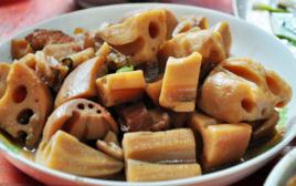 蓮藕炒肉粒 蓮藕炒肉粒