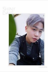 年少的她 年少的她