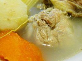 茅根竹蔗豬骨湯 茅根竹蔗豬骨湯