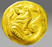 戰國金虎紋圓形飾 戰國金虎紋圓形飾