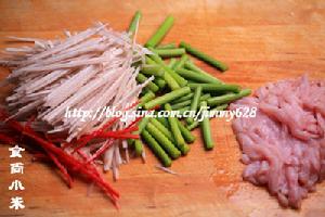 肉絲芝麻炒牛蒡 肉絲芝麻炒牛蒡