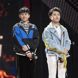 山路十八彎[張傑張夢羽演唱歌曲]