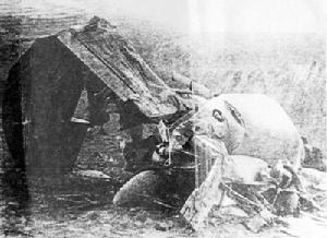 被擊落的日機殘骸