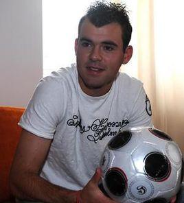 阿毛里·比紹夫 阿毛里·比紹夫