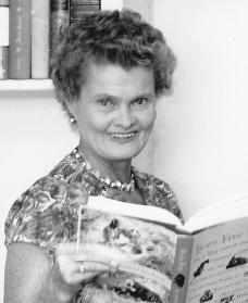 喬伊·亞當遜 喬伊·亞當遜