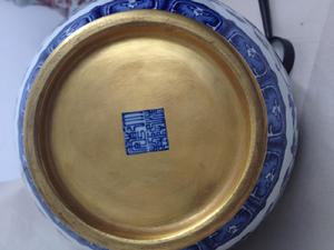 清乾隆青花賞瓶