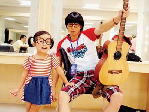 “蘑菇小酥”在演出後台