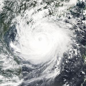 颱風達維雲圖