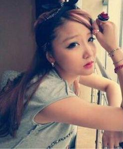 於瑋[魏晨女友]