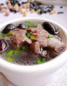 黑豆排骨湯