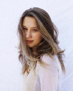 泰莎·法米加 泰莎·法米加