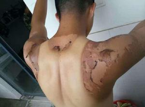 太陽的勳章[趙洪虎抗洪作品]